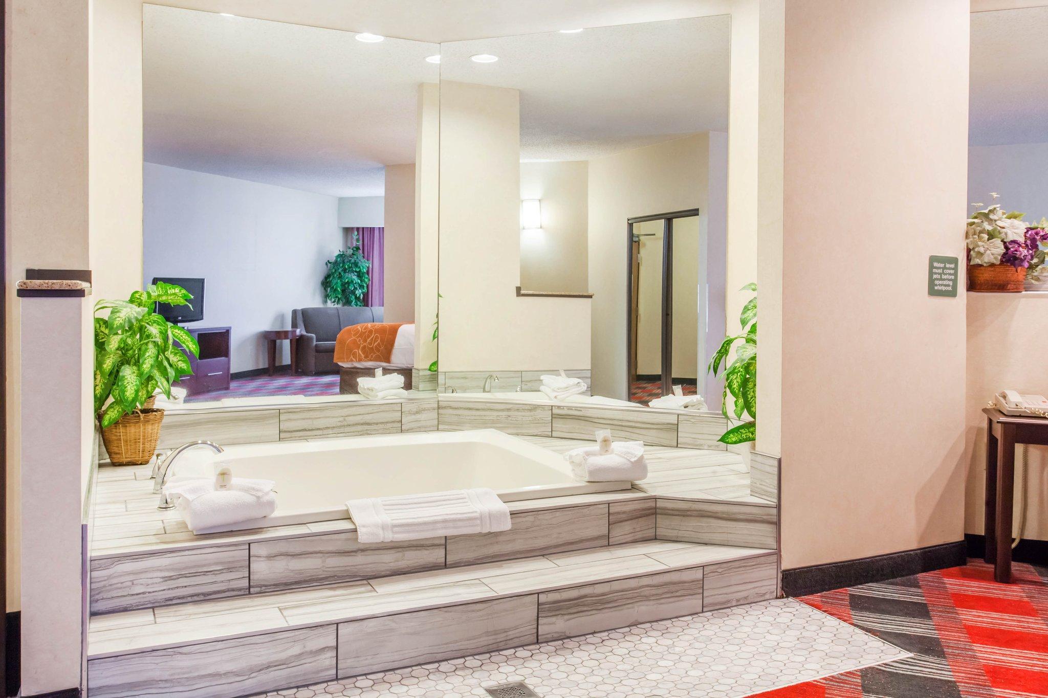Comfort Suites Near Vancouver Mall Εξωτερικό φωτογραφία
