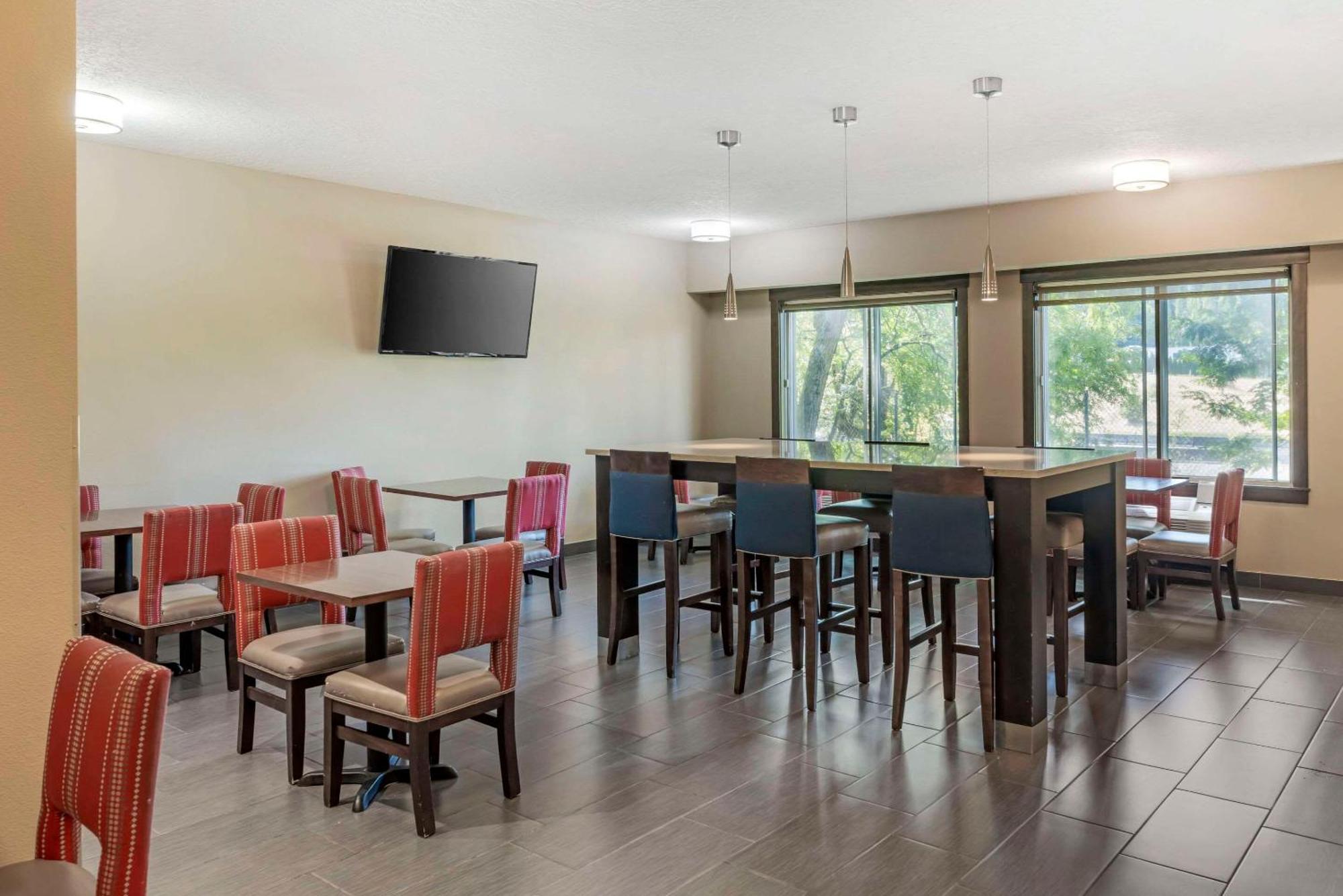 Comfort Suites Near Vancouver Mall Εξωτερικό φωτογραφία