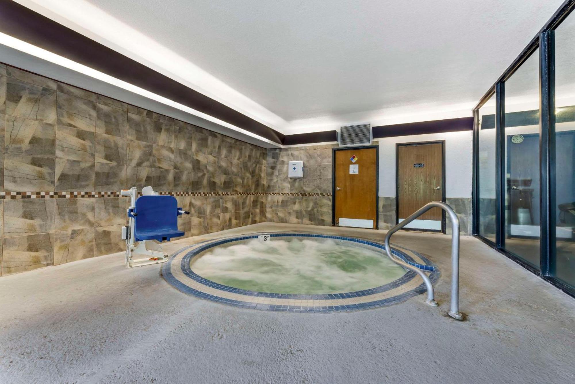Comfort Suites Near Vancouver Mall Εξωτερικό φωτογραφία