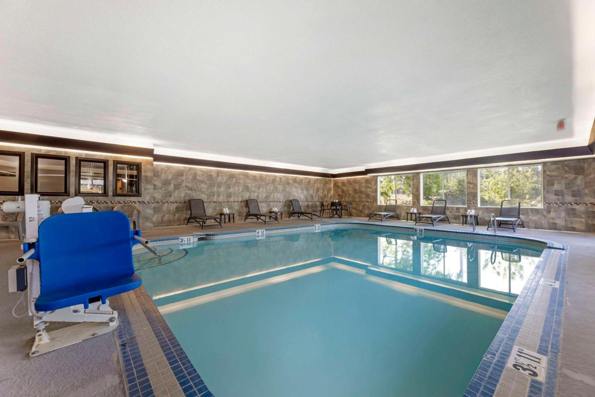 Comfort Suites Near Vancouver Mall Εξωτερικό φωτογραφία