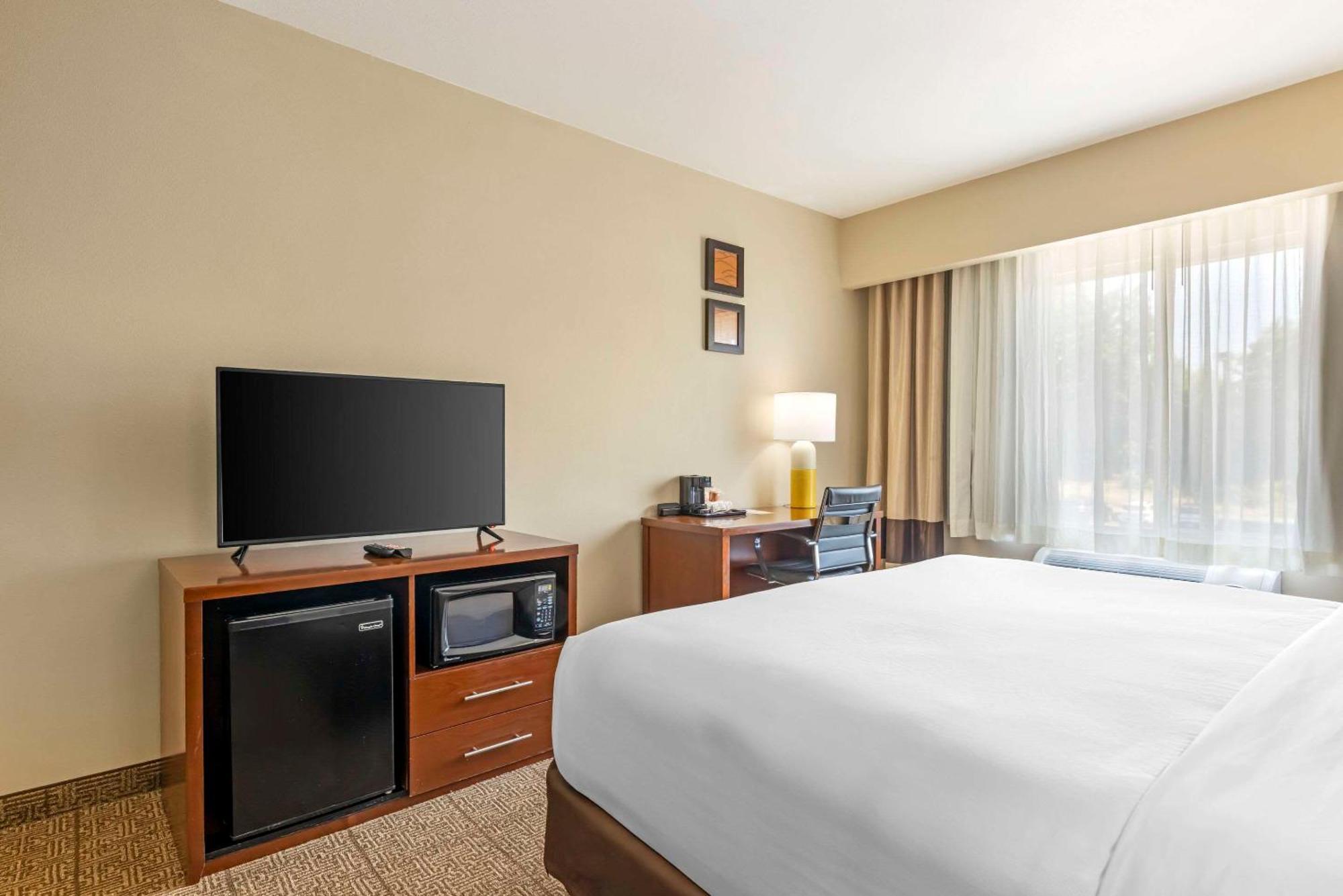 Comfort Suites Near Vancouver Mall Εξωτερικό φωτογραφία