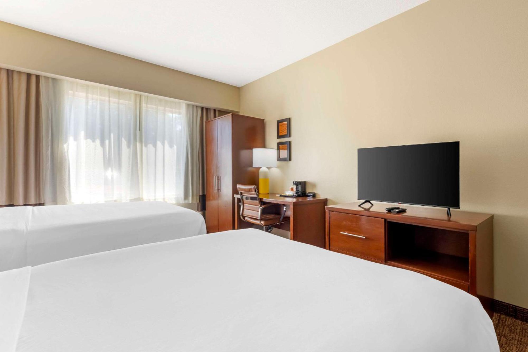 Comfort Suites Near Vancouver Mall Εξωτερικό φωτογραφία