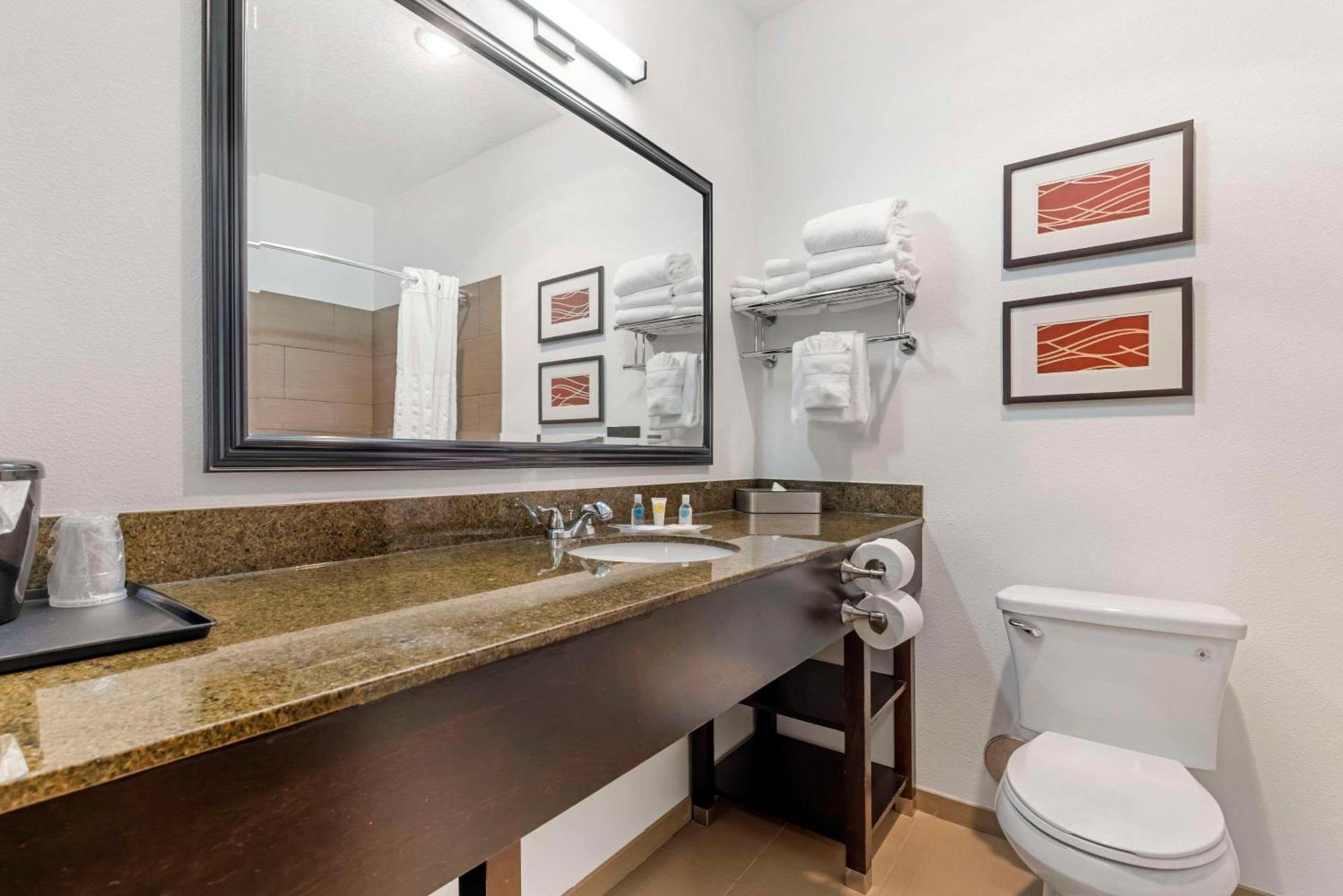 Comfort Suites Near Vancouver Mall Εξωτερικό φωτογραφία