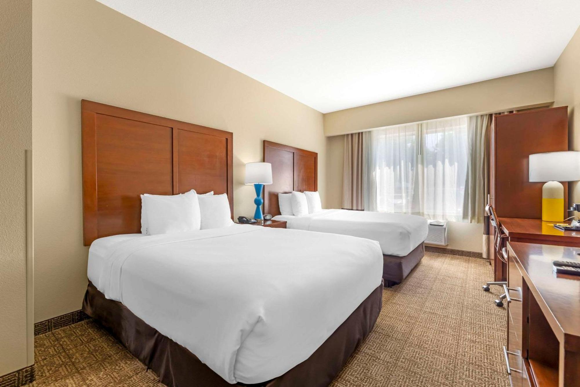 Comfort Suites Near Vancouver Mall Εξωτερικό φωτογραφία
