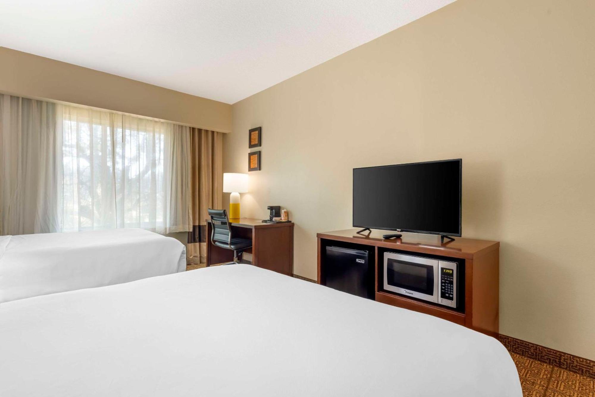 Comfort Suites Near Vancouver Mall Εξωτερικό φωτογραφία