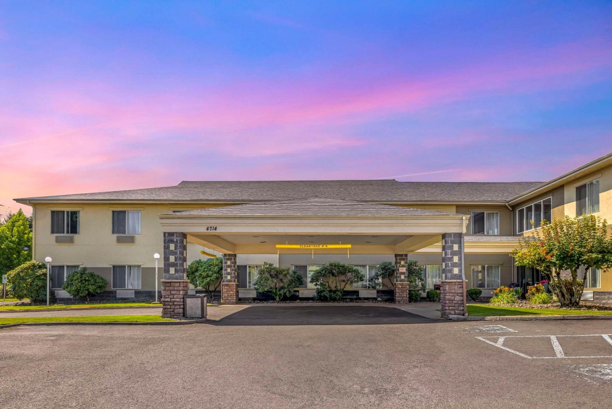 Comfort Suites Near Vancouver Mall Εξωτερικό φωτογραφία