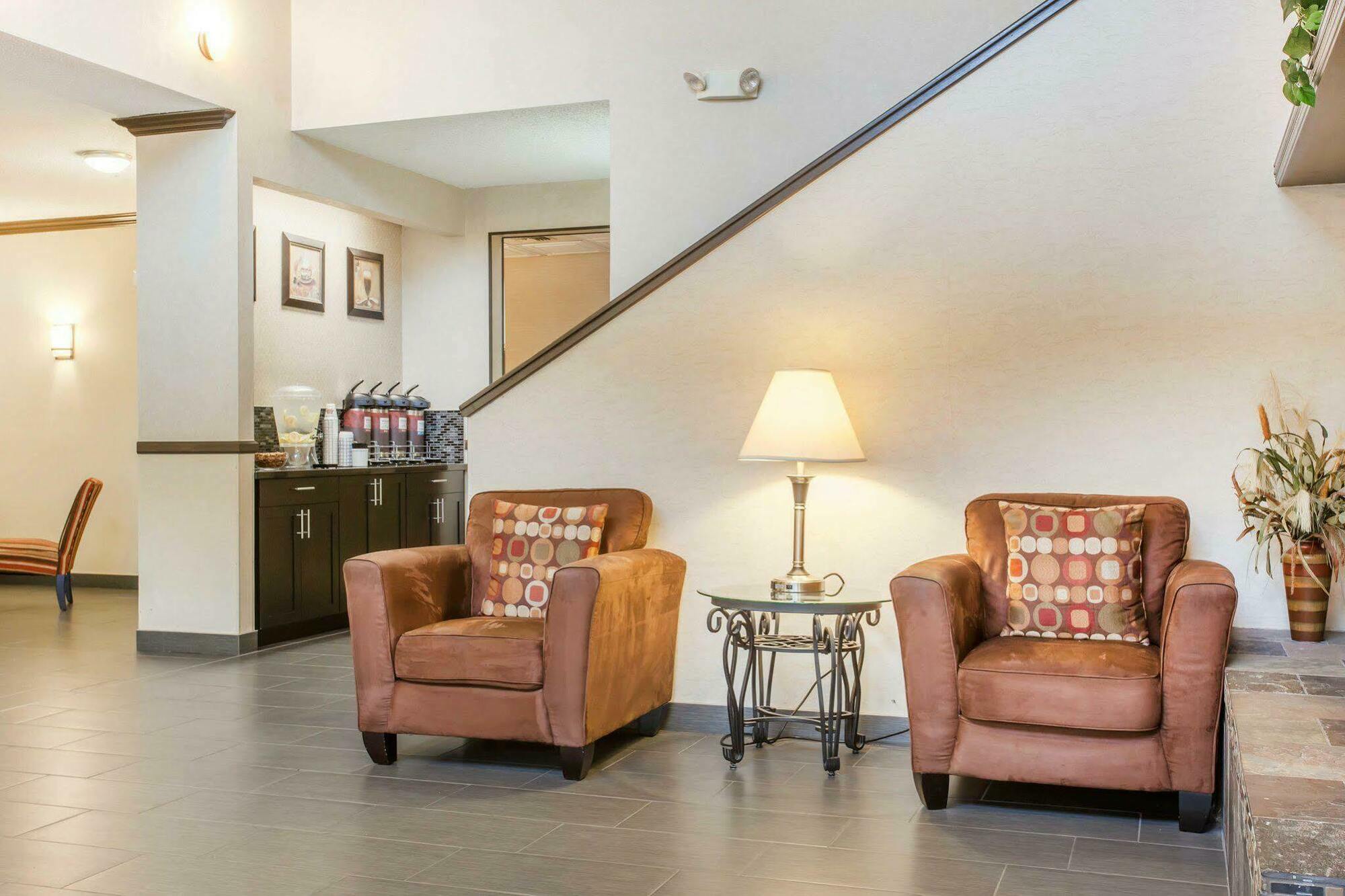 Comfort Suites Near Vancouver Mall Εξωτερικό φωτογραφία